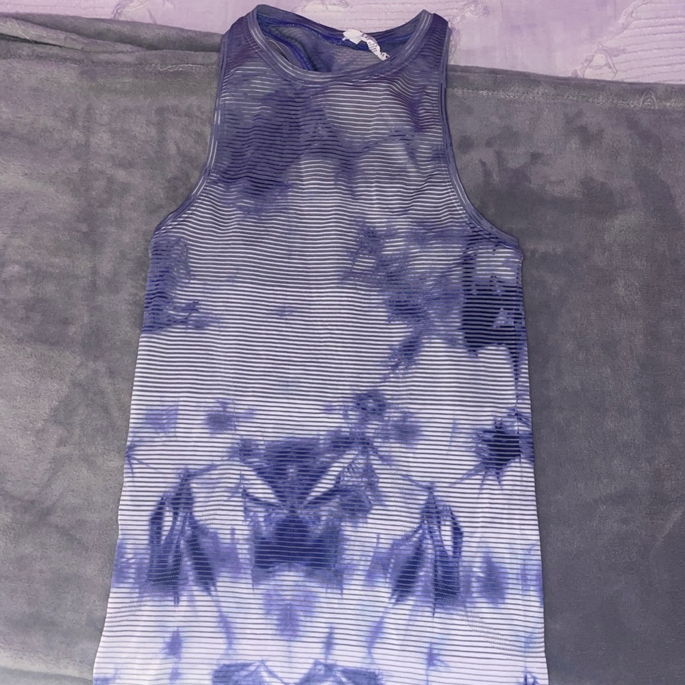 lululemon workout tank; size 2.